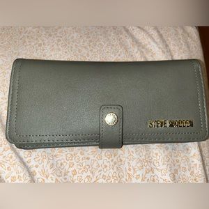 Steve Madden wallet